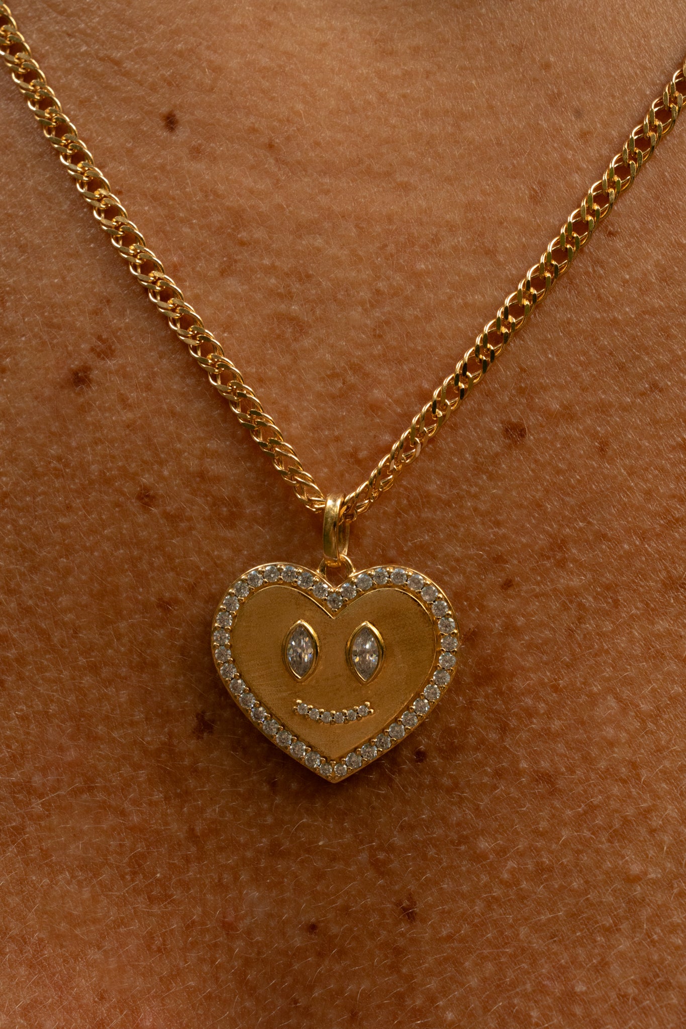 Pendentif Coeur Sur Chaine